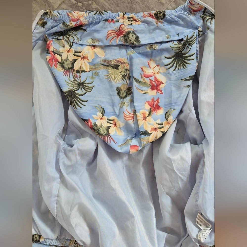 Forever 21 Tropical Print Bomber Jacket - Picture 5 of 12